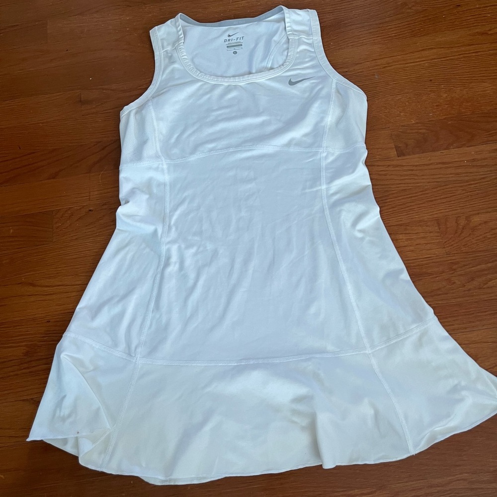 Nike dri fit white tennis dress size large